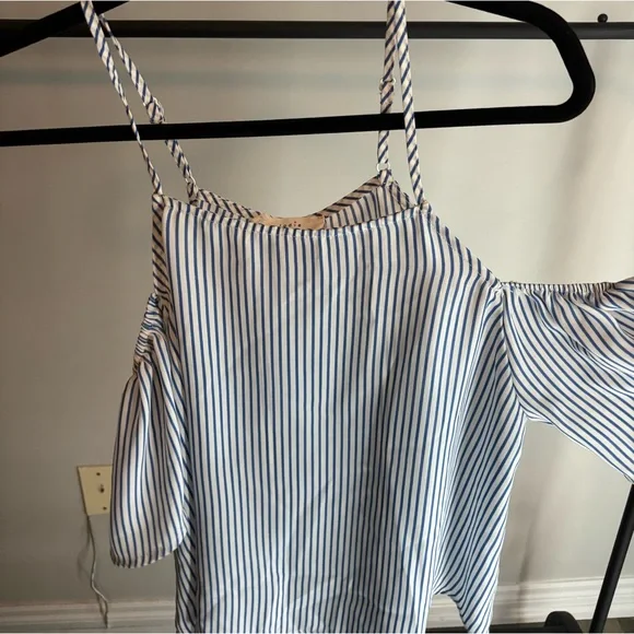 Summer top - Picture 2 of 6